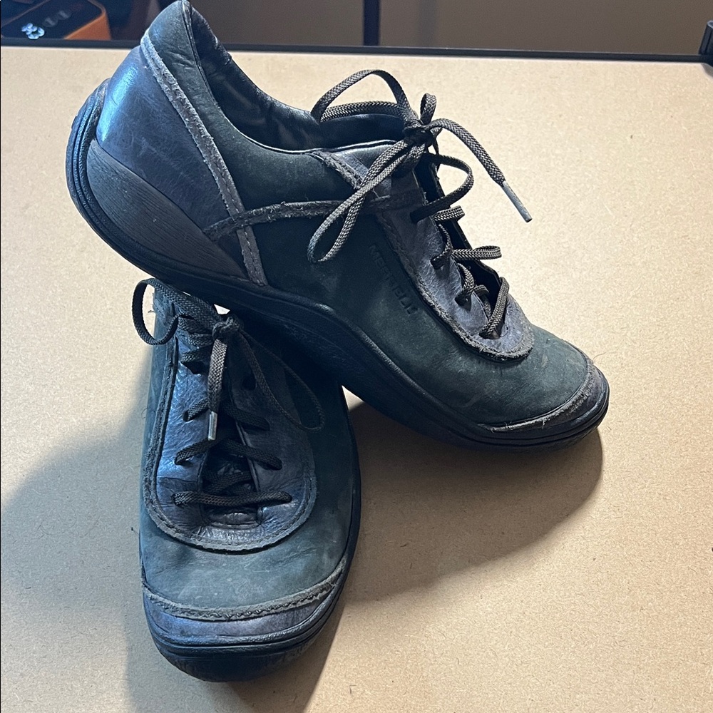 Merrell Women's Black and Gray Sneakers